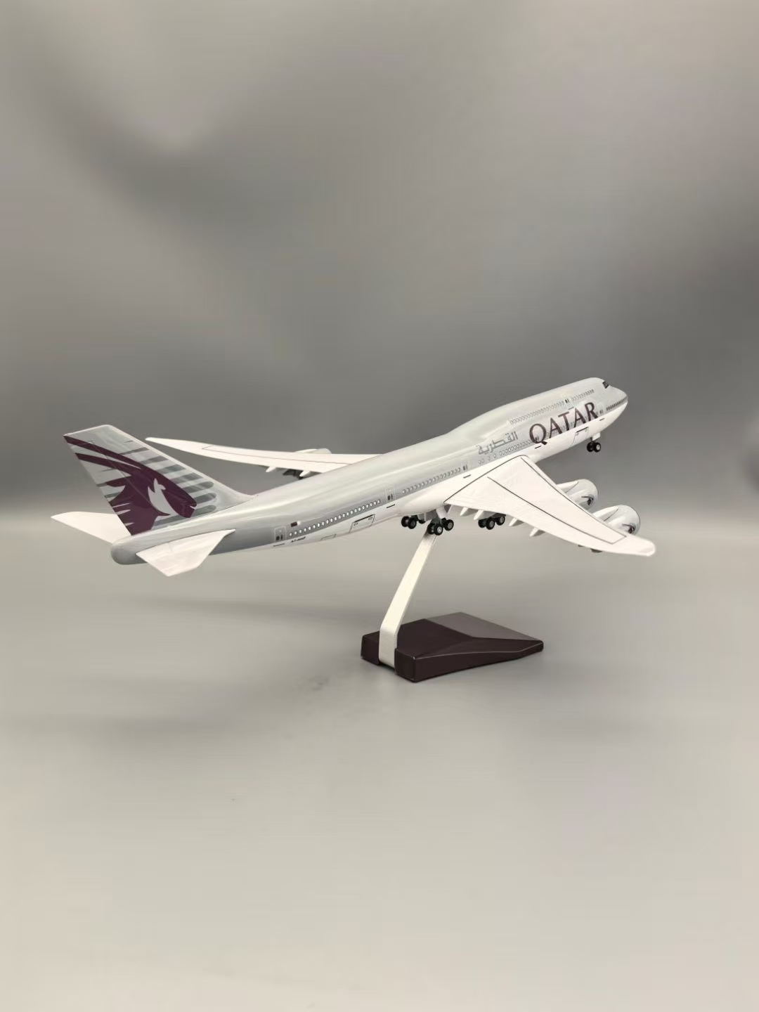 Airplane Model 1:130 Scale Boe - Home Decor Qatar review and price
