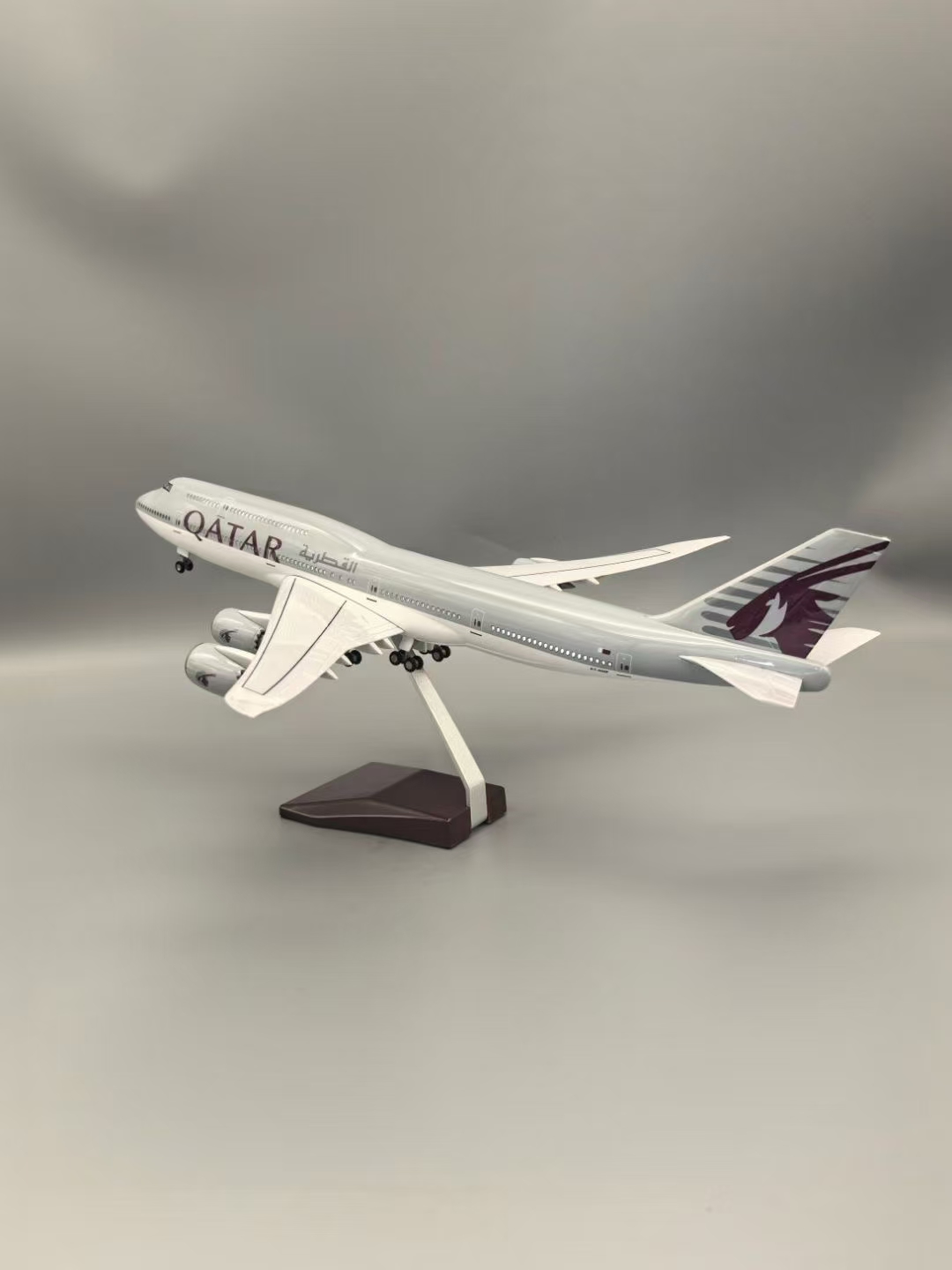 Airplane Model 1:130 Scale Boe - Home Decor Qatar review and price