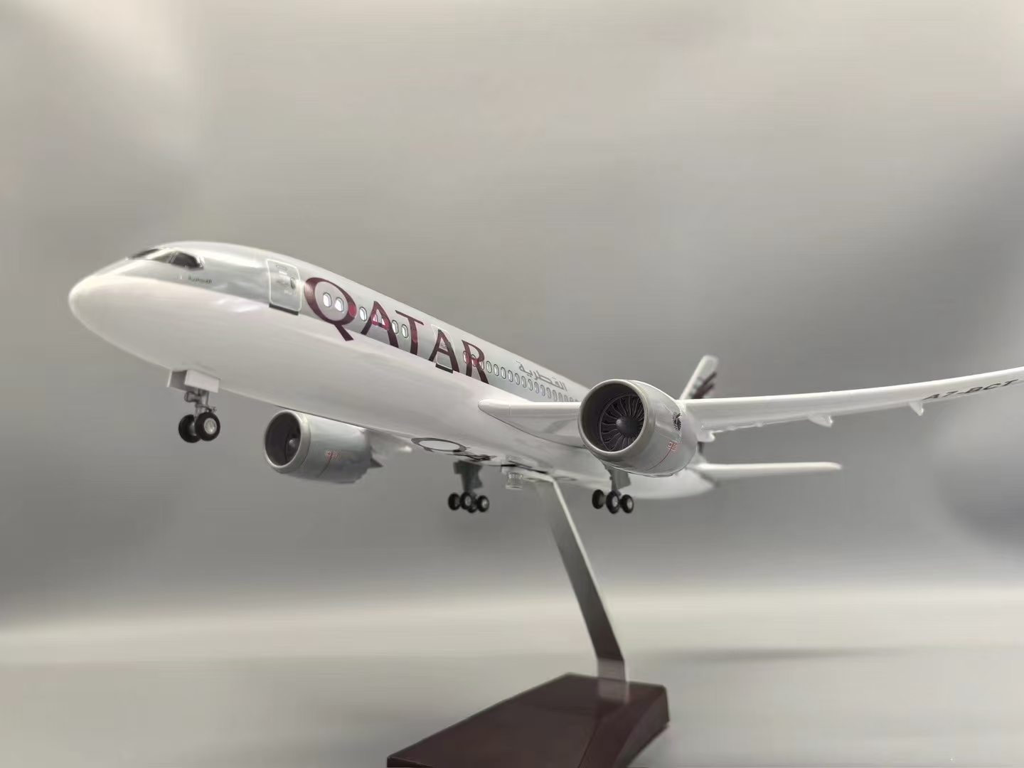 47cm 1/130 Scale Qatar B787 Re - Home Decor Qatar review and price