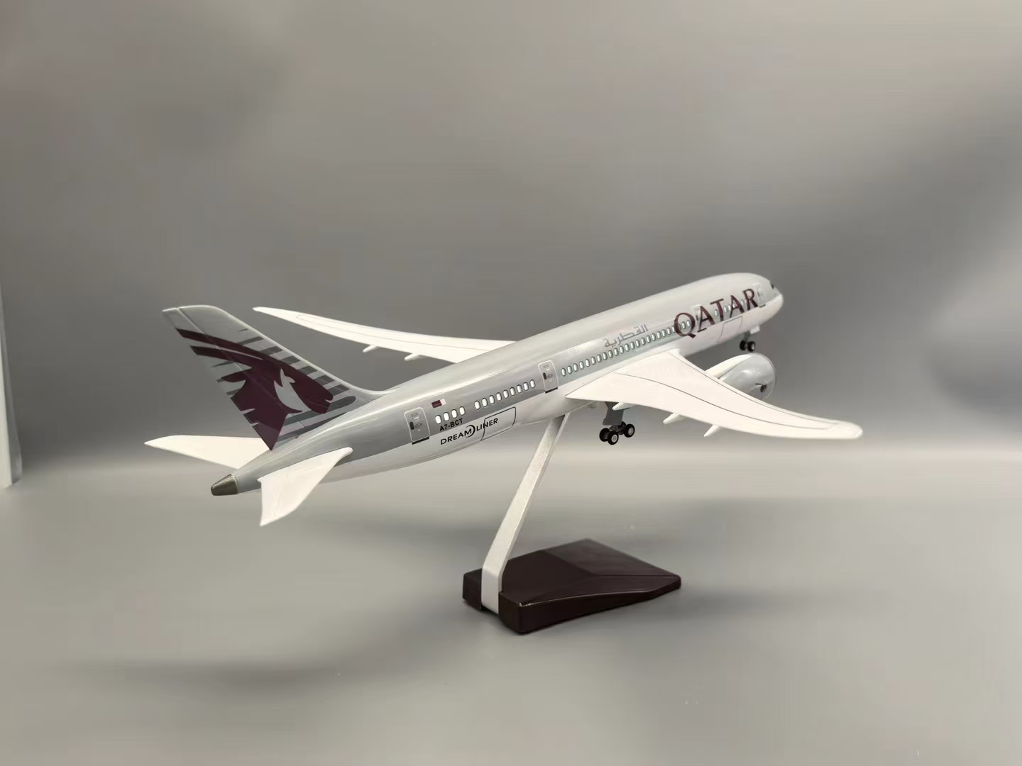 47cm 1/130 Scale Qatar B787 Re - Home Decor Qatar review and price